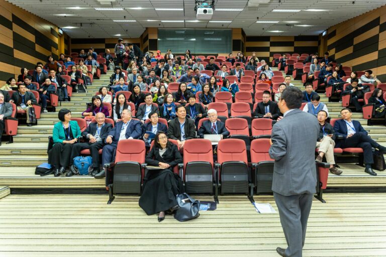Navigating the Challenges: AI in Language Localization